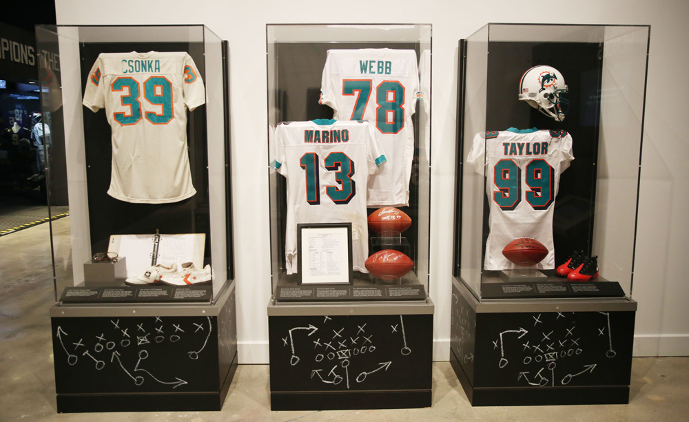 The Legends of the Water: Top Miami Dolphins Players in History - Miami  Dolphins