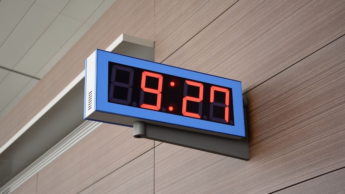 Benefits of Installing a Clock System in Your School